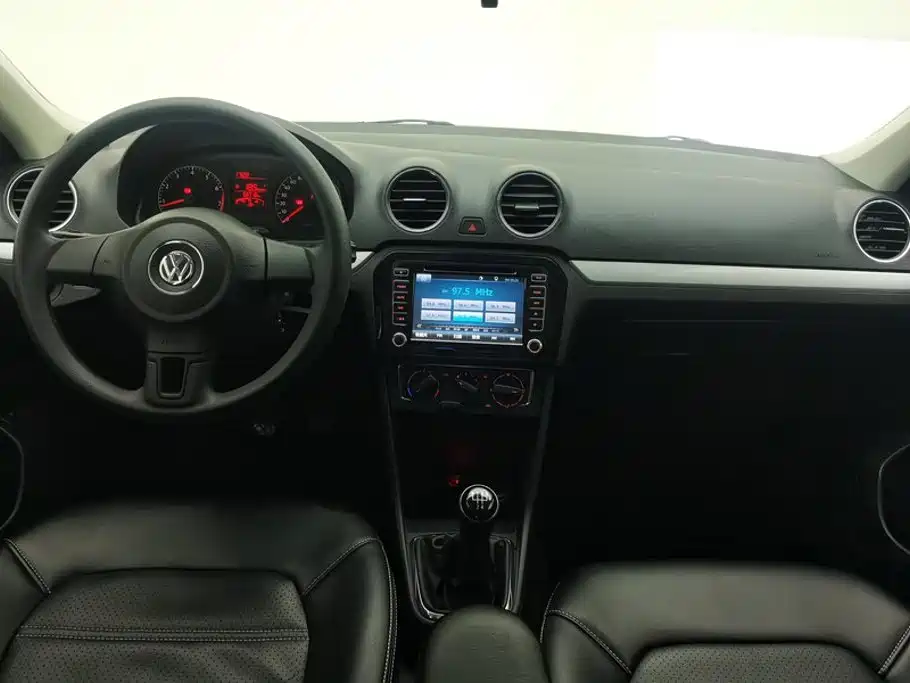 Фото 12 - Volkswagen Jetta