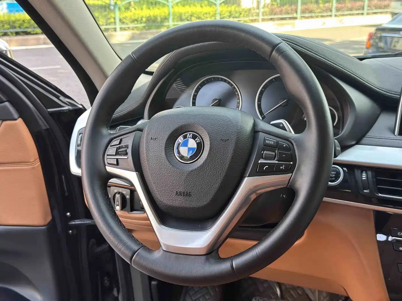 BMW X6 2015 xDrive35i Luxury Model фото 11