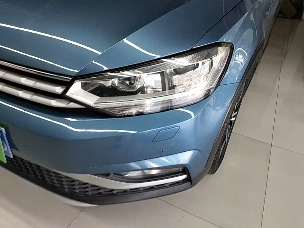 Volkswagen Touran 2021 2021 Touran L 280TSI DSG Cross Edition 7-seater