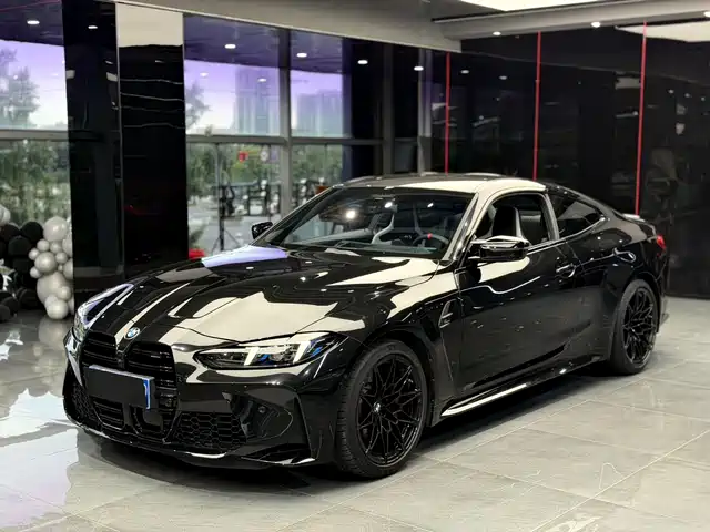 BMW M4 2025