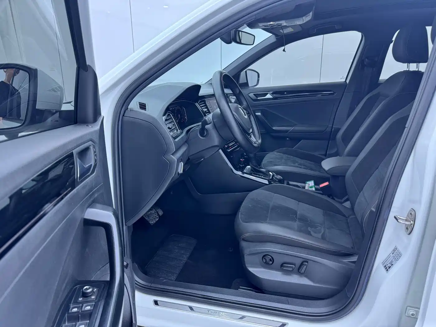 Volkswagen T-ROC 2021 280TSI DSG 4WD Luxury Connected фото 7