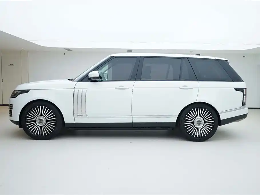 Land Rover Range Rover 2018 3.0 SC V6 Vogue Heritage Edition фото 3