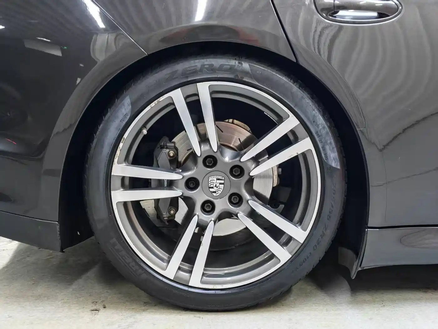 Porsche Panamera 2010 Panamera 4 3.6L фото 32
