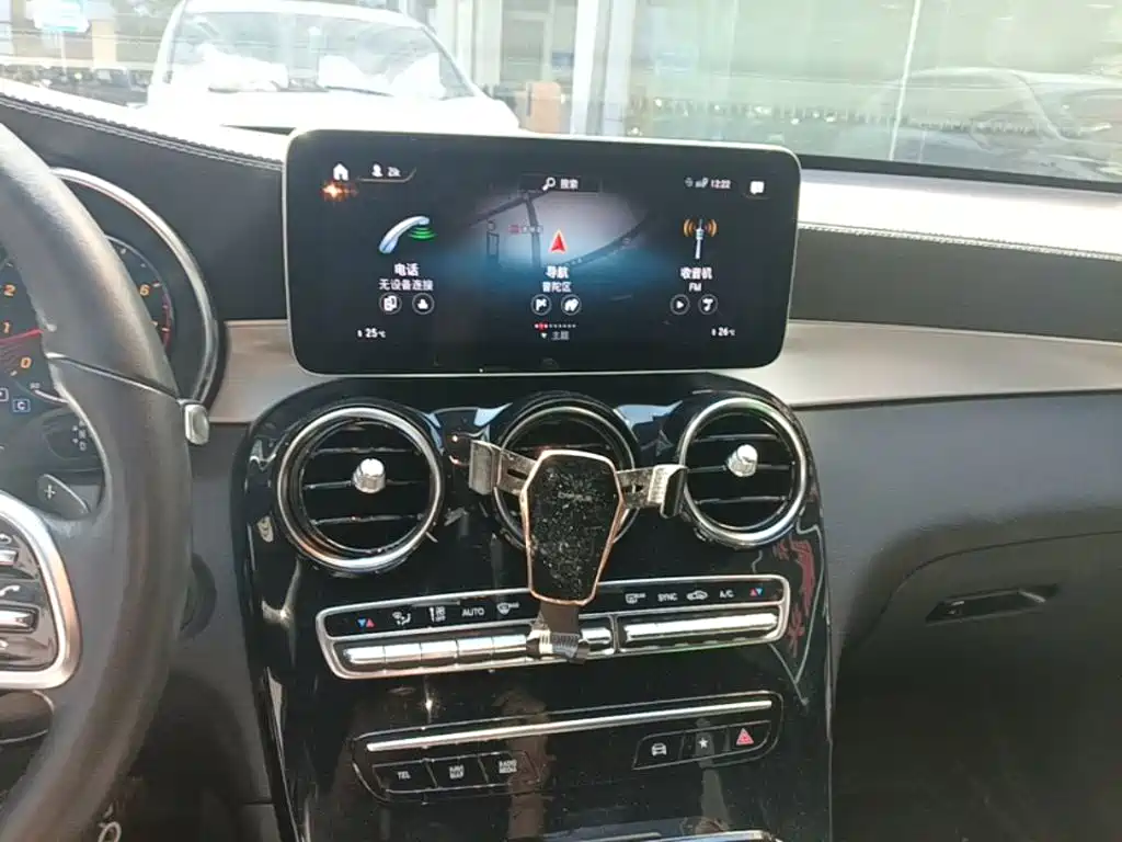 Фото 13 - Mercedes-Benz GLC Coupe