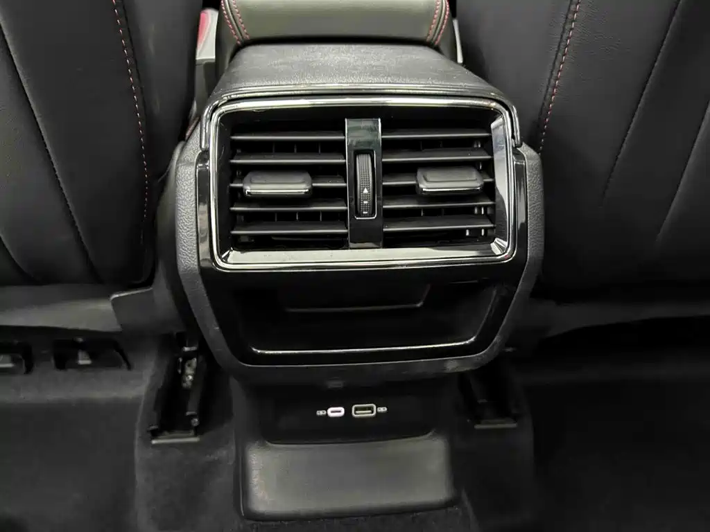 Škoda Karoq 2025 2025 TSI280 Luxury Edition