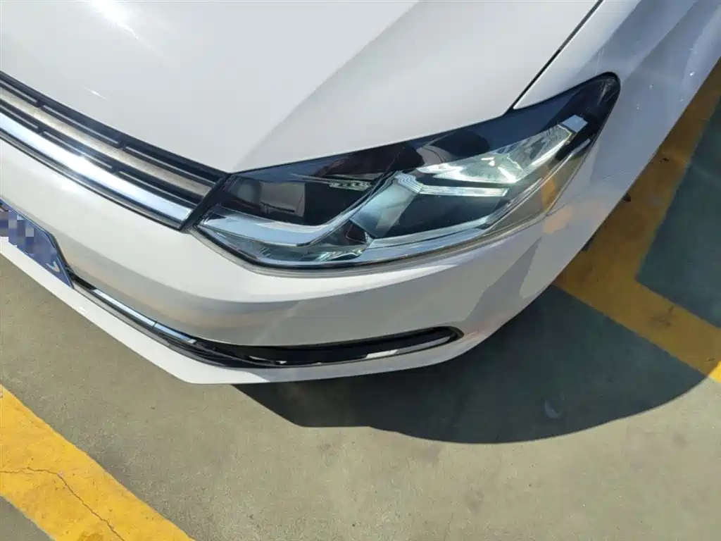 Volkswagen Polo 2016 1.6L Automatic Comfort фото 24