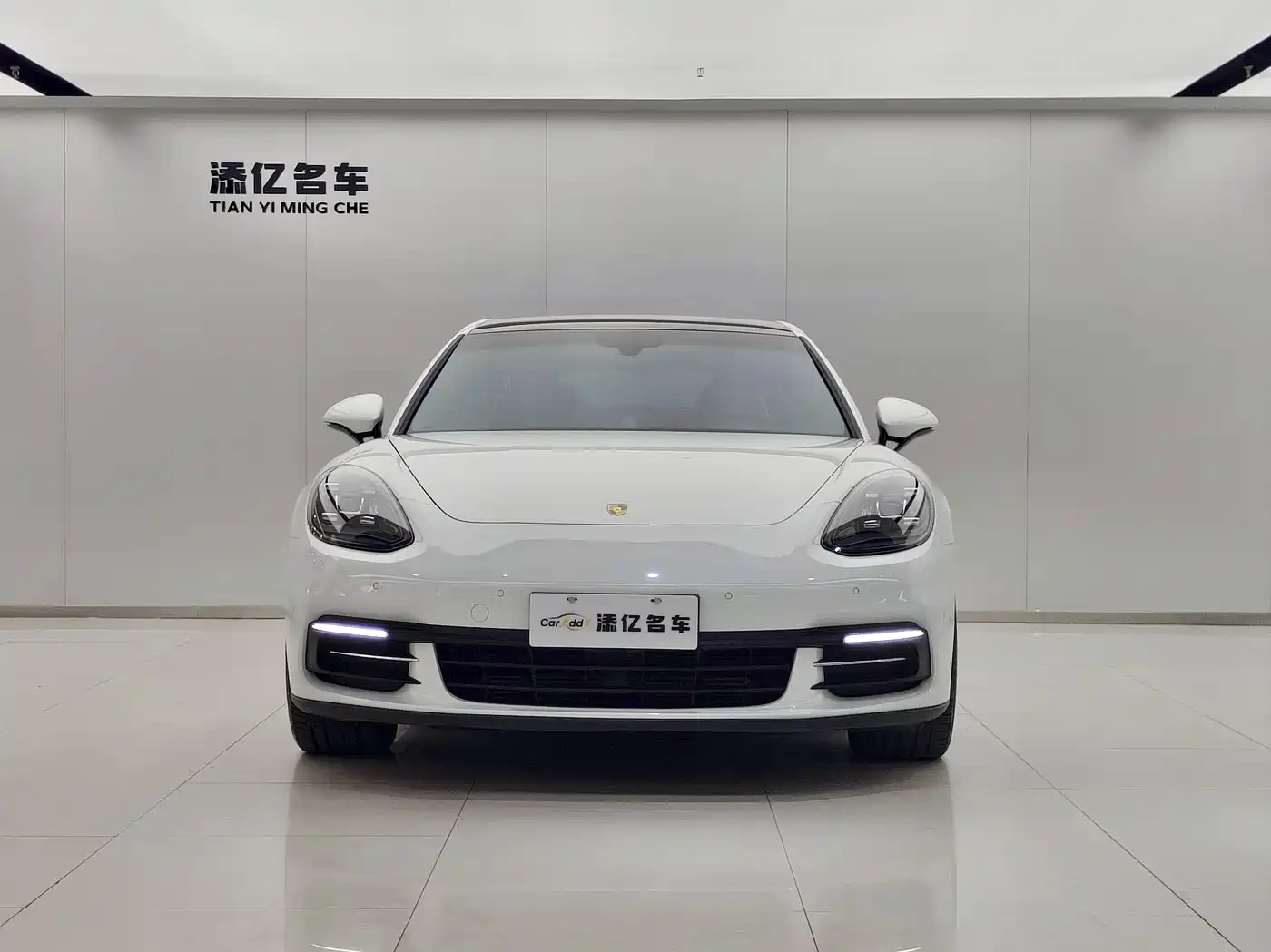Porsche Panamera 2017 Panamera 4 Executive Long Wheelbase 3.0T фото 2