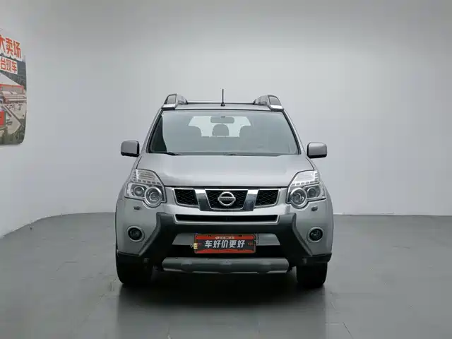 Nissan X-Trail 2012 2.5L CVT Premium Edition 4WD — фото 3