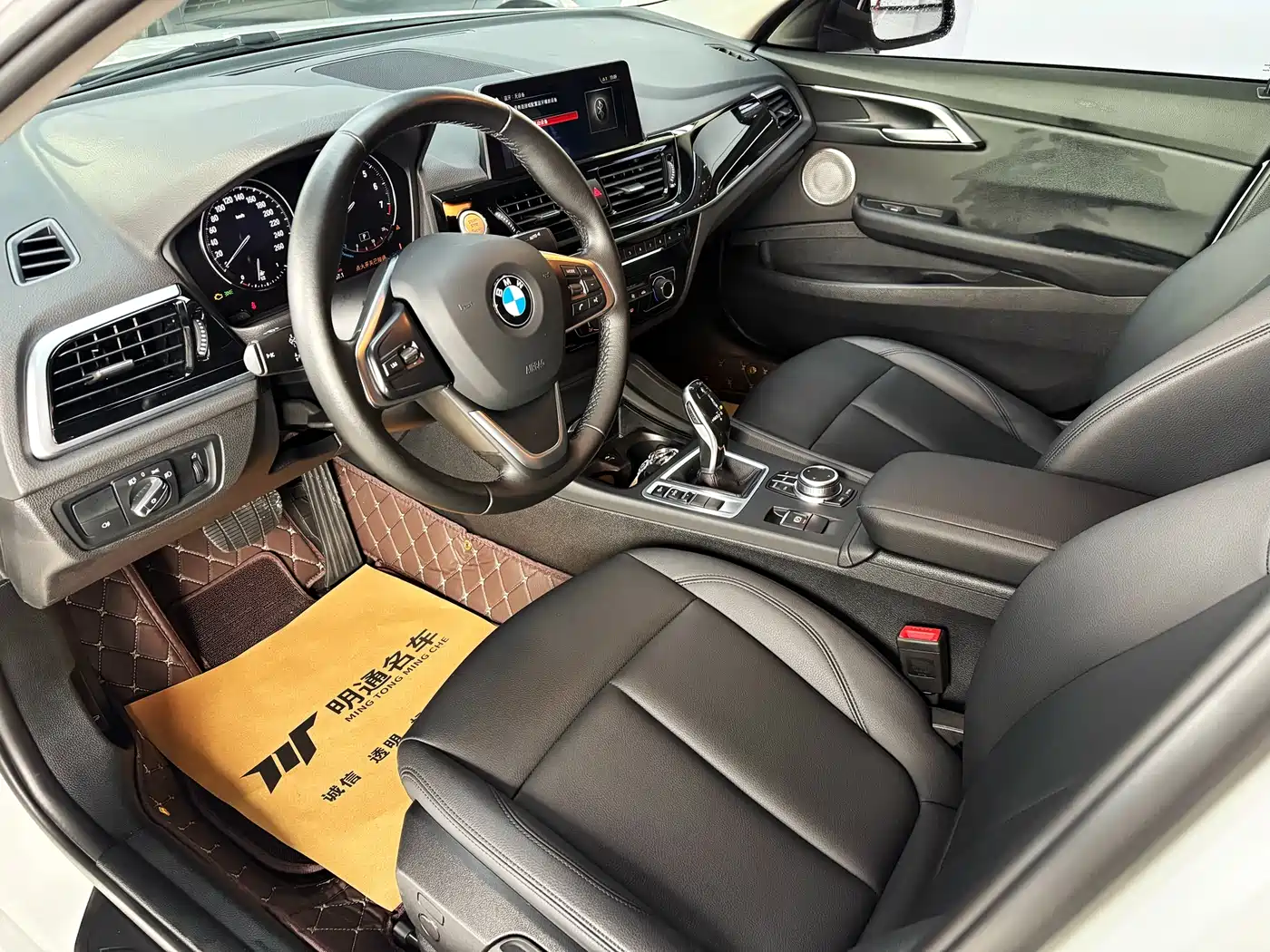 BMW 1-SERIES