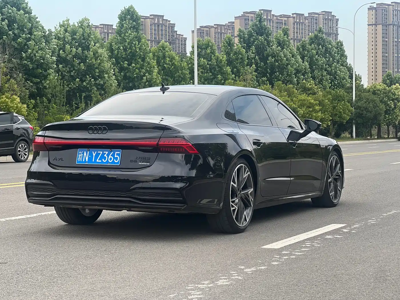 Audi A7L 2024 55 TFSI quattro S-line Black Warrior Edition фото 4