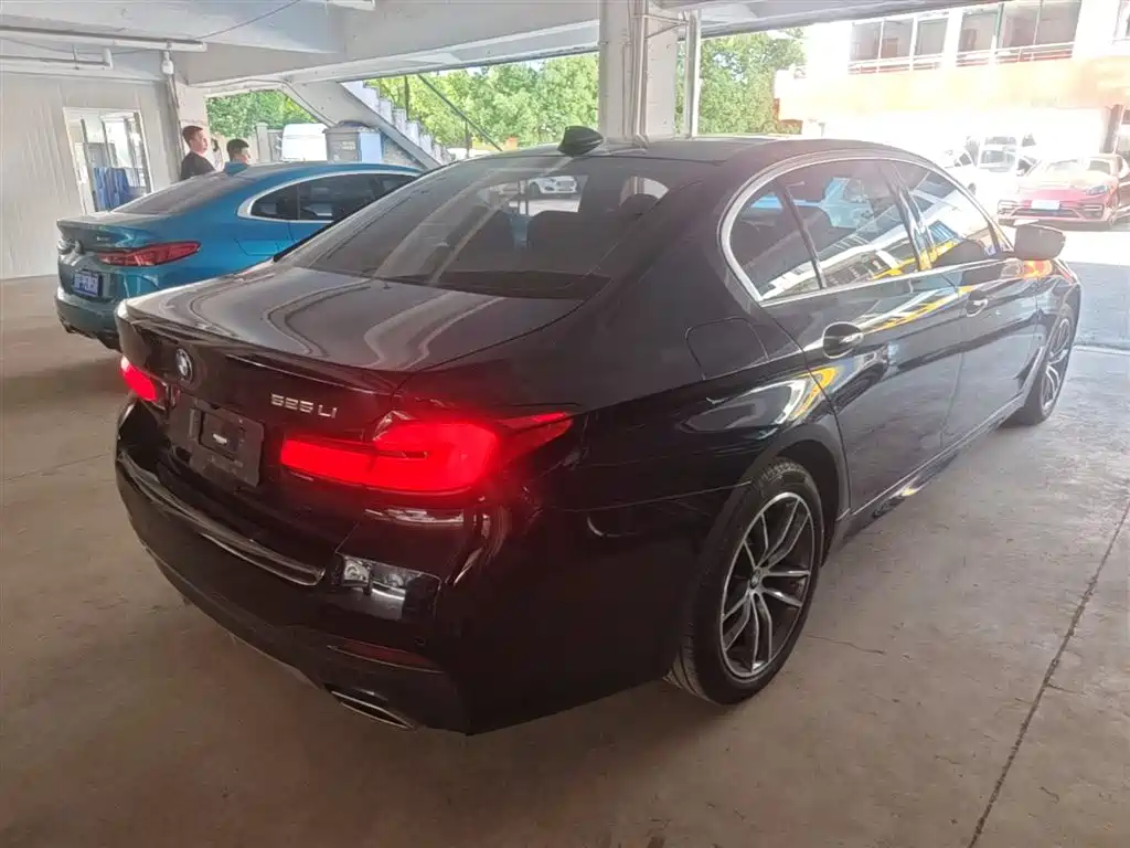 BMW 5 Series 2022 Facelift 525Li M Sport Package фото 7