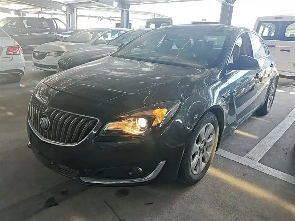 Buick Regal 2015 2.0L Leading Fashion Model