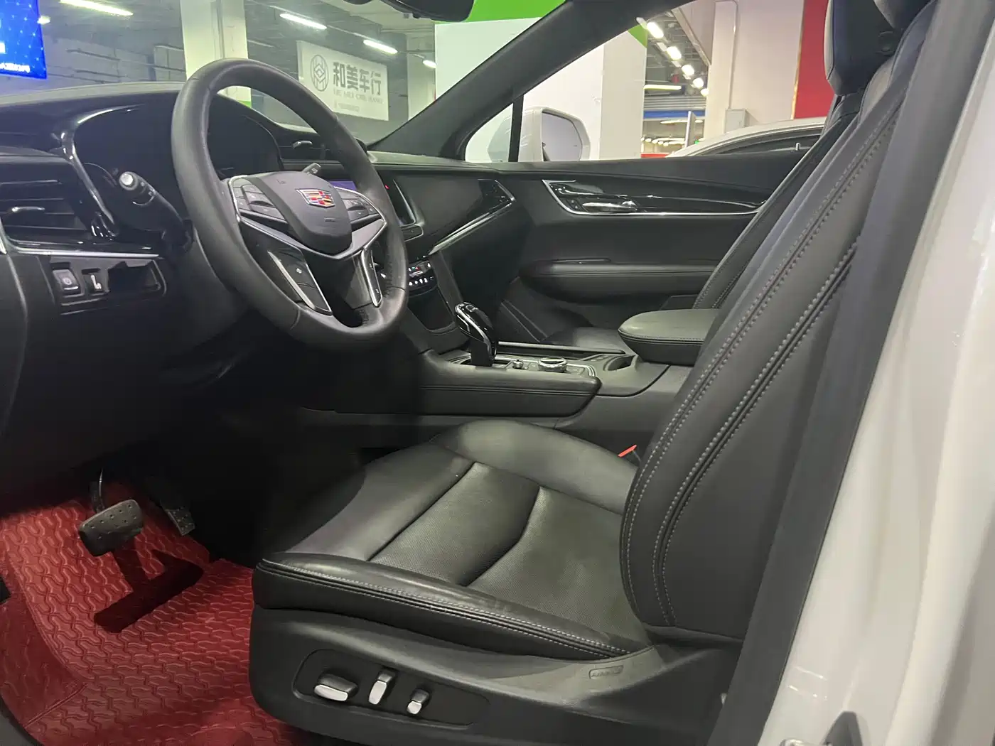 Cadillac XT5 2020 28T Luxury Model фото 15