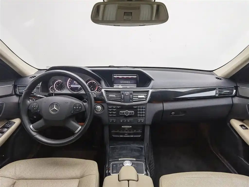 Mercedes-Benz E-Class 2013 E 300 L Fashion фото 5