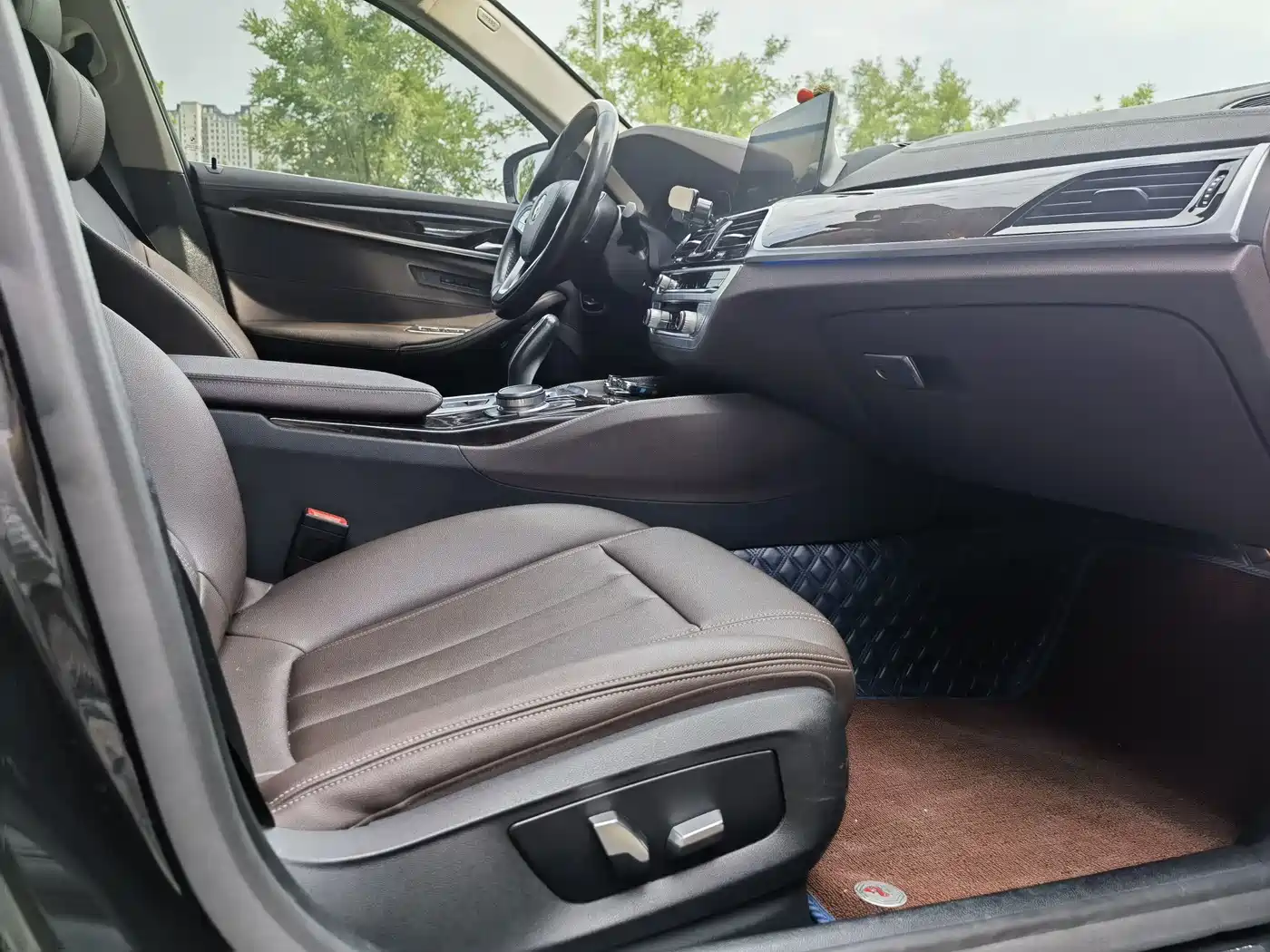 BMW 5 Series 2020 525Li Luxury Package фото 3