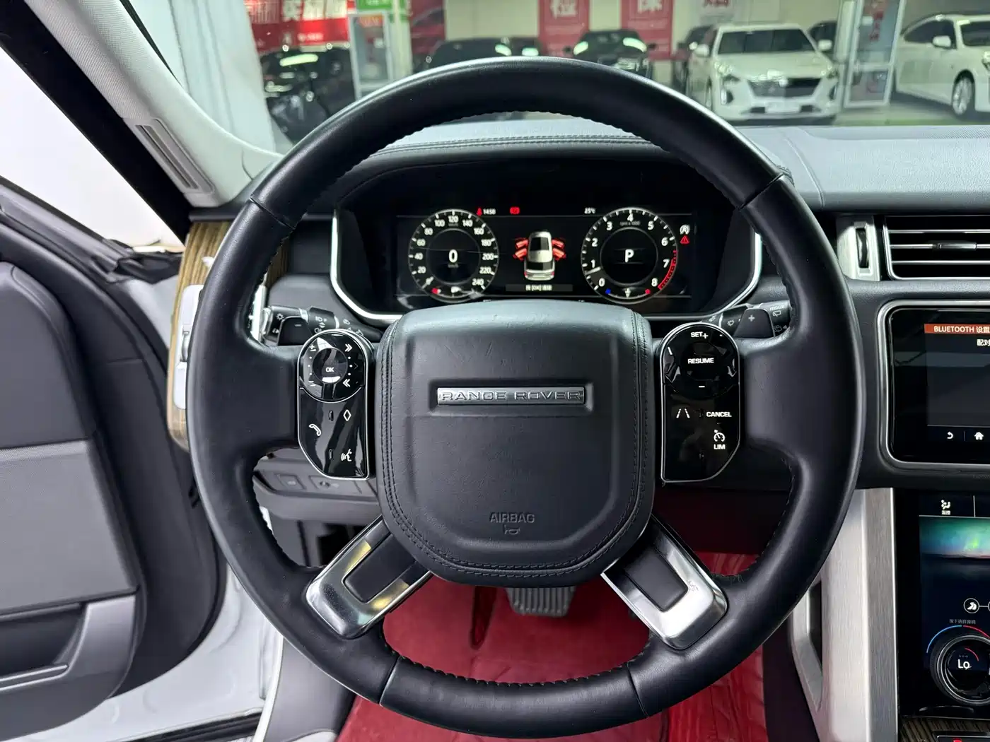 Land Rover Range Rover 2018 3.0 SC V6 Golden Age Edition фото 4