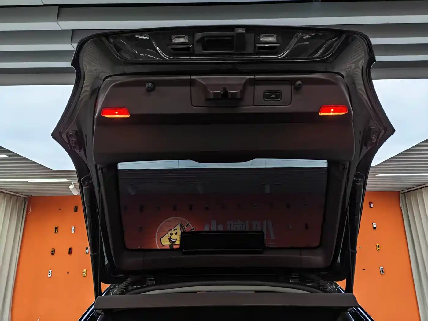 Porsche Panamera 2010 Panamera 4 3.6L фото 9