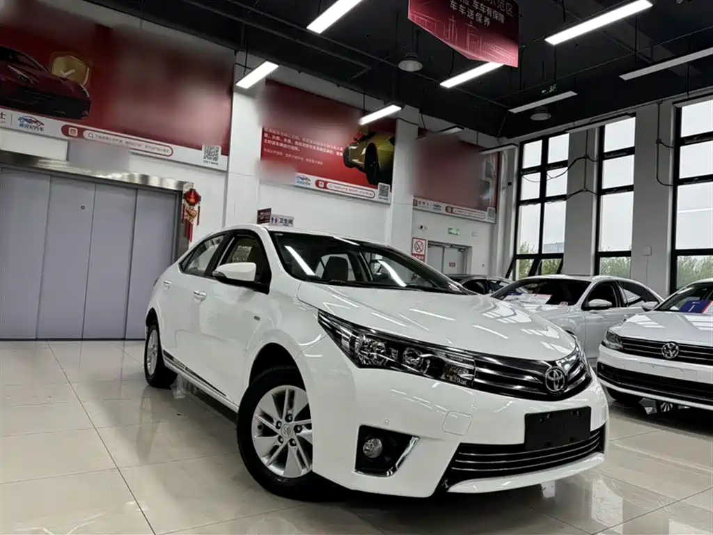 Toyota Corolla 2014 1.6L Manual GL-i фото 4