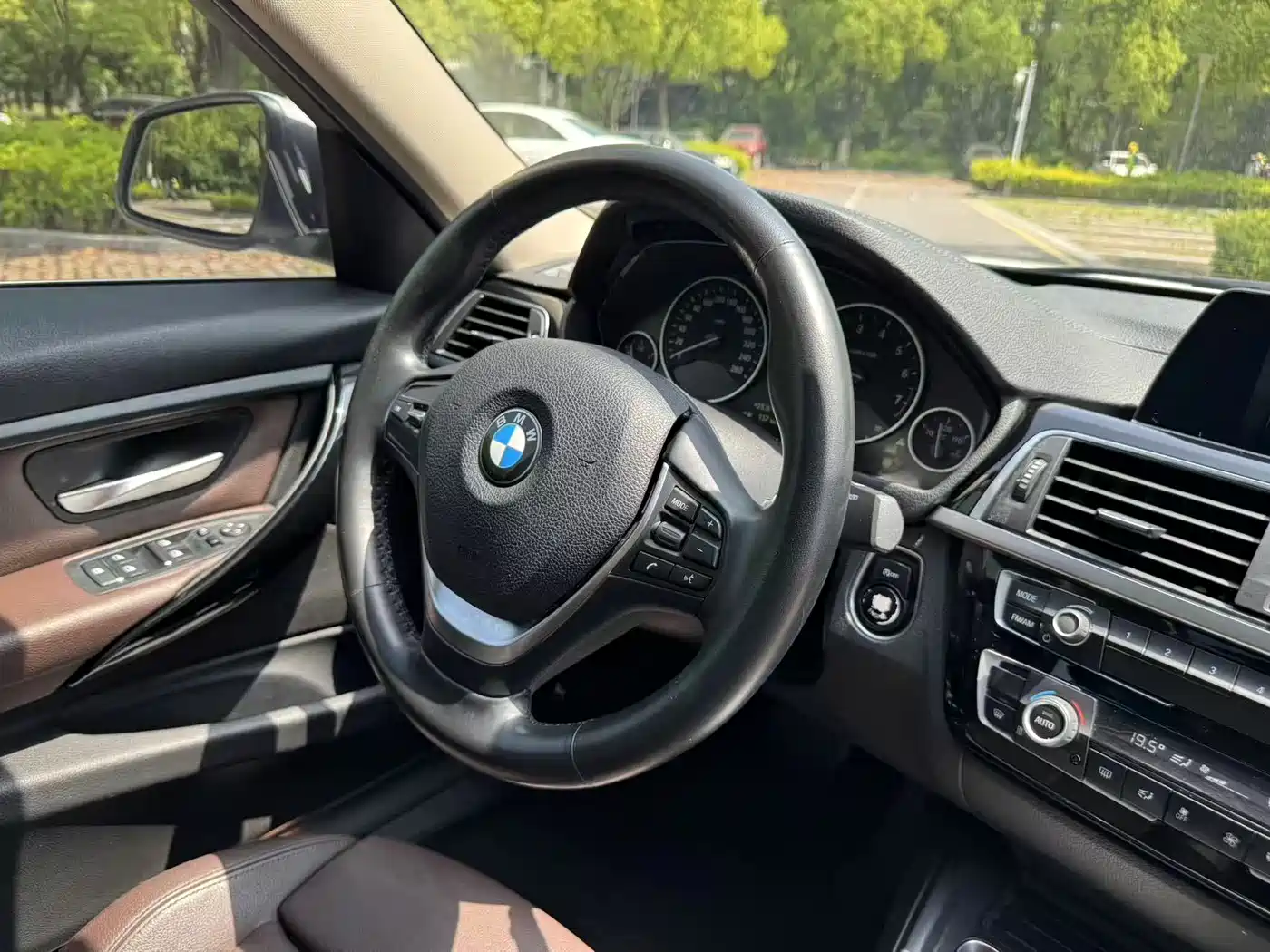 BMW 3 Series 2018 320Li Fashion Style фото 14