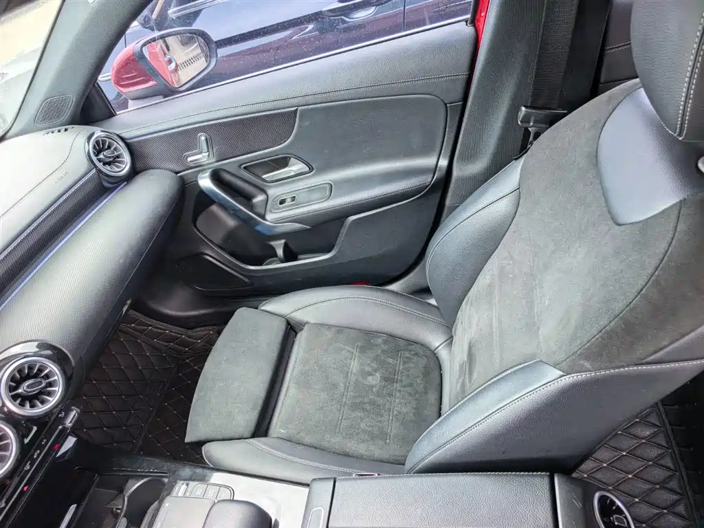 Mercedes-Benz A-Class 2021 A 200 L Sport Sedan Fashion Edition фото 11