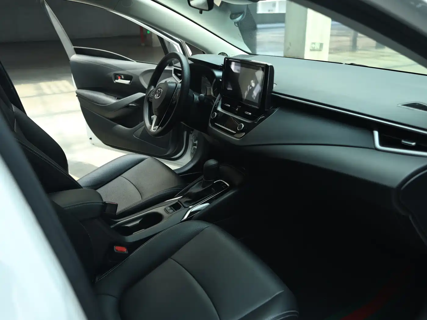Toyota Corolla 2021 1.2T S-CVT Elite PLUS Edition фото 13