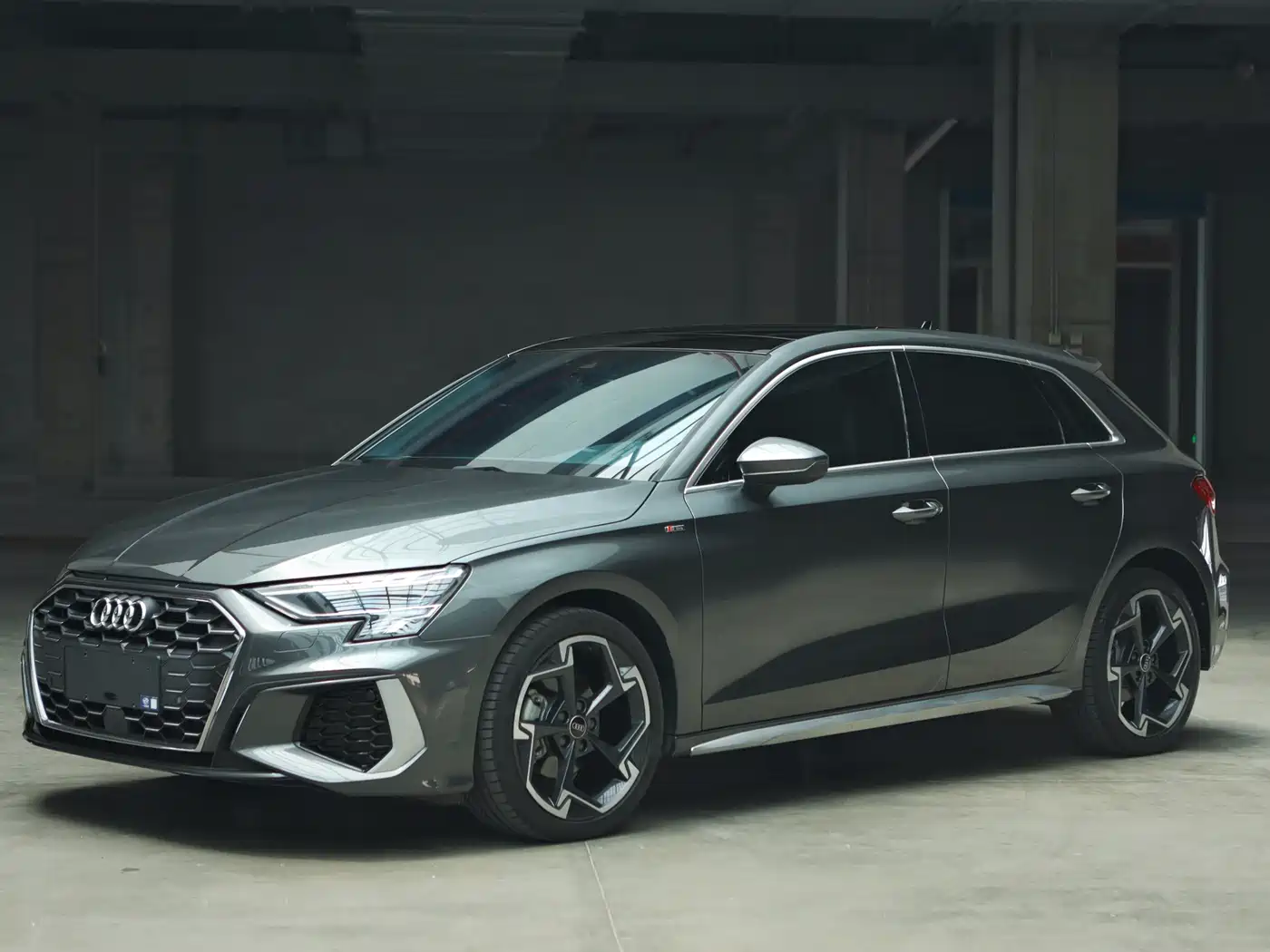 Audi A3 2023 Facelift Sportback 35 TFSI Luxury Sport фото 2