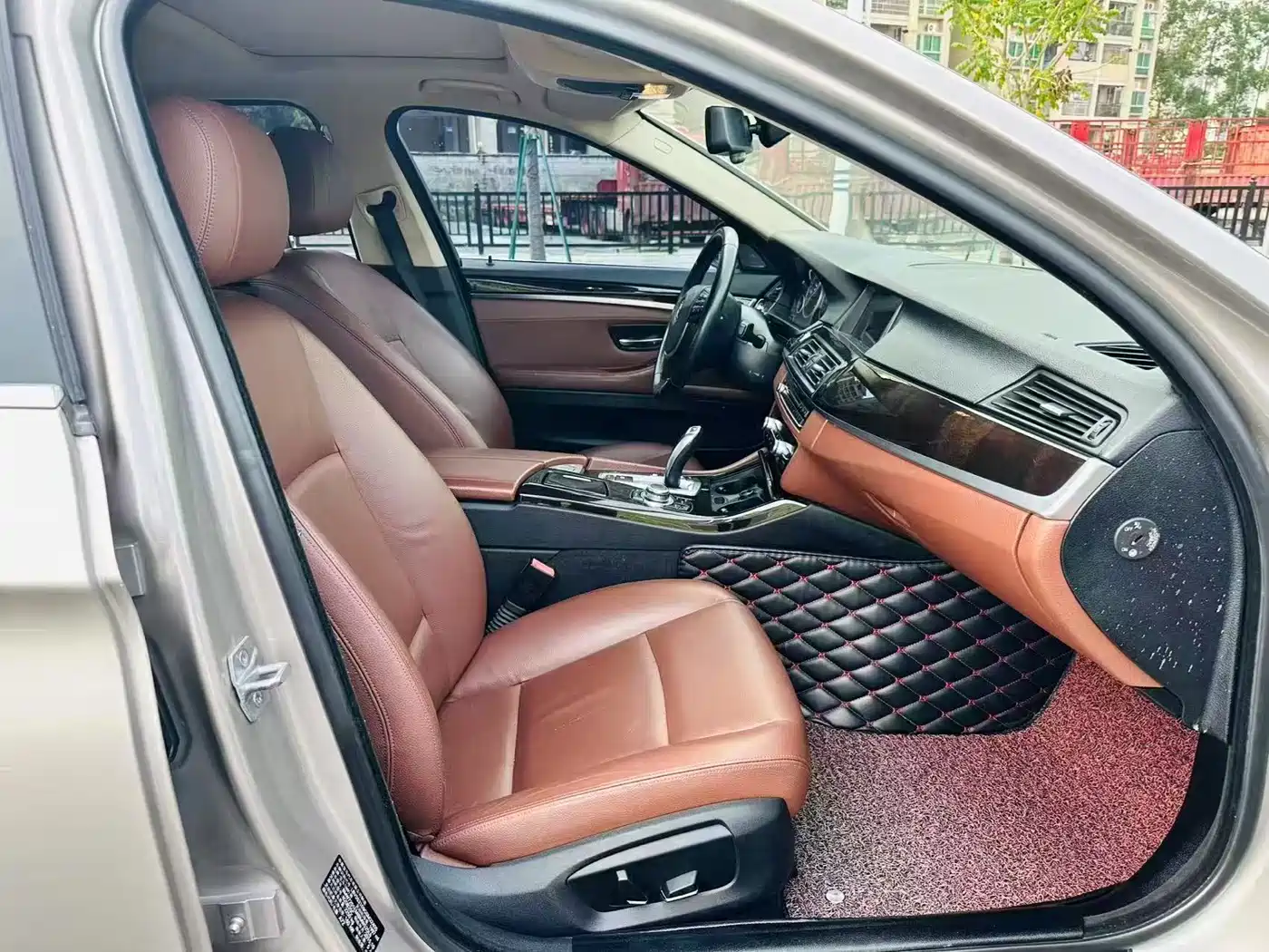 BMW 5 Series 2014 525Li Leading фото 8