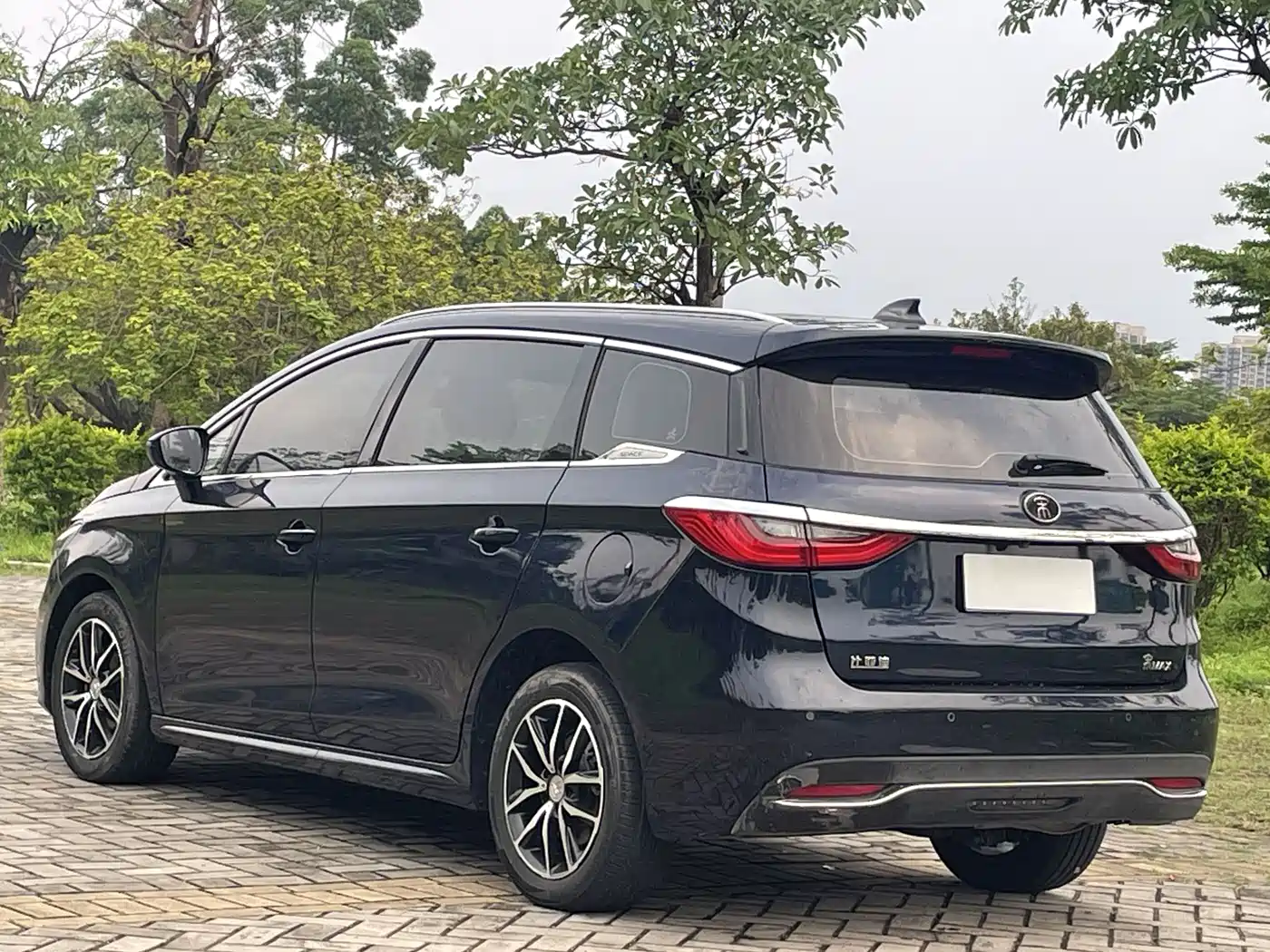 BYD Song MAX 2018 1.5T Auto Smart Connected Premium 7-Seater фото 10