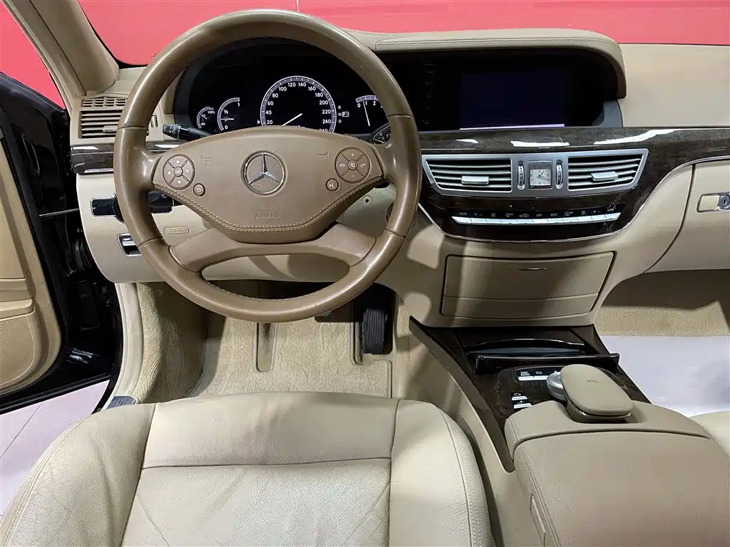 Mercedes-Benz S-Class 2012 S 300 L Premium Grand Edition фото 9