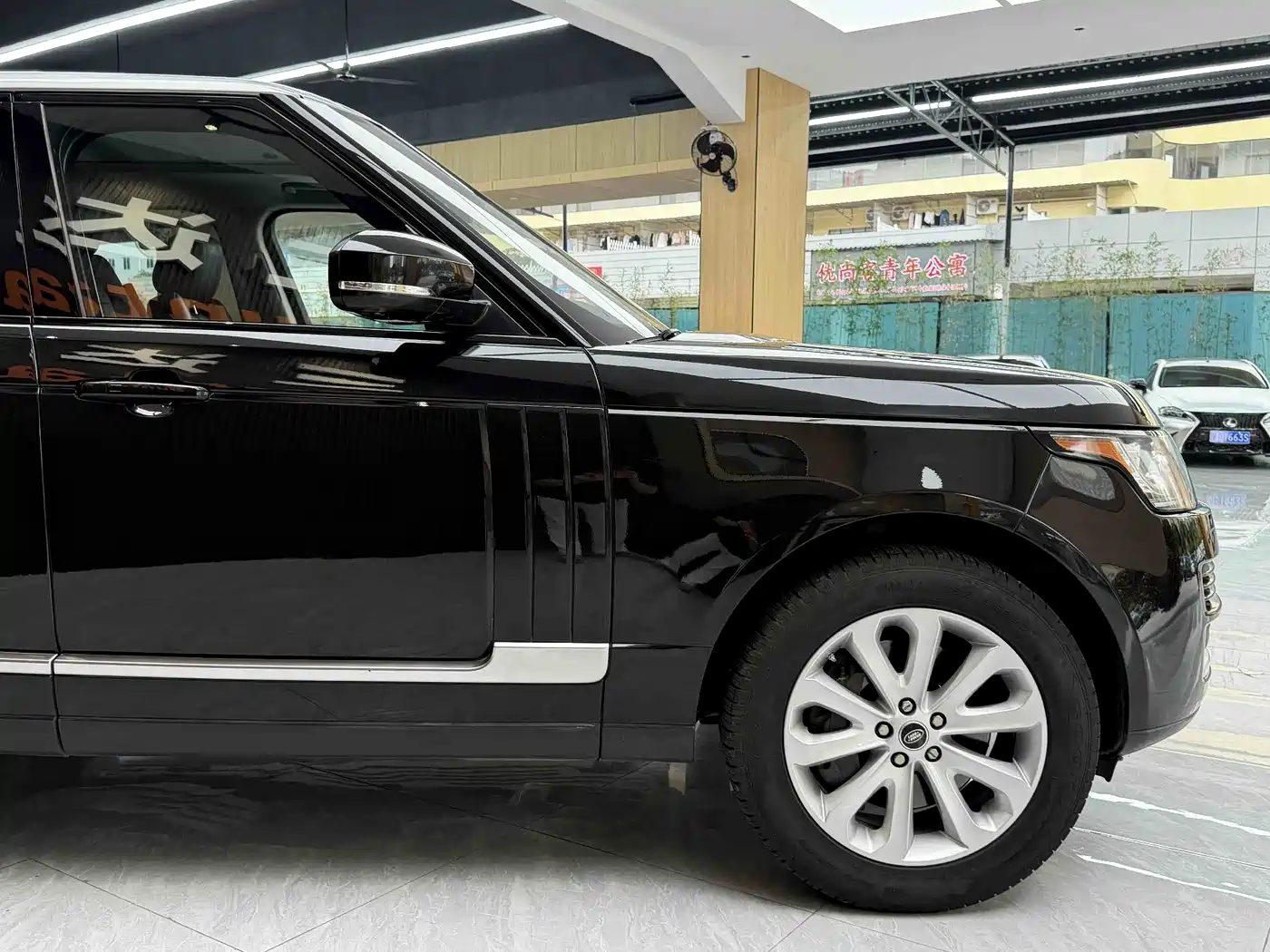 Land Rover Range Rover 2013 NA 5.0 V8 Vogue SE фото 7