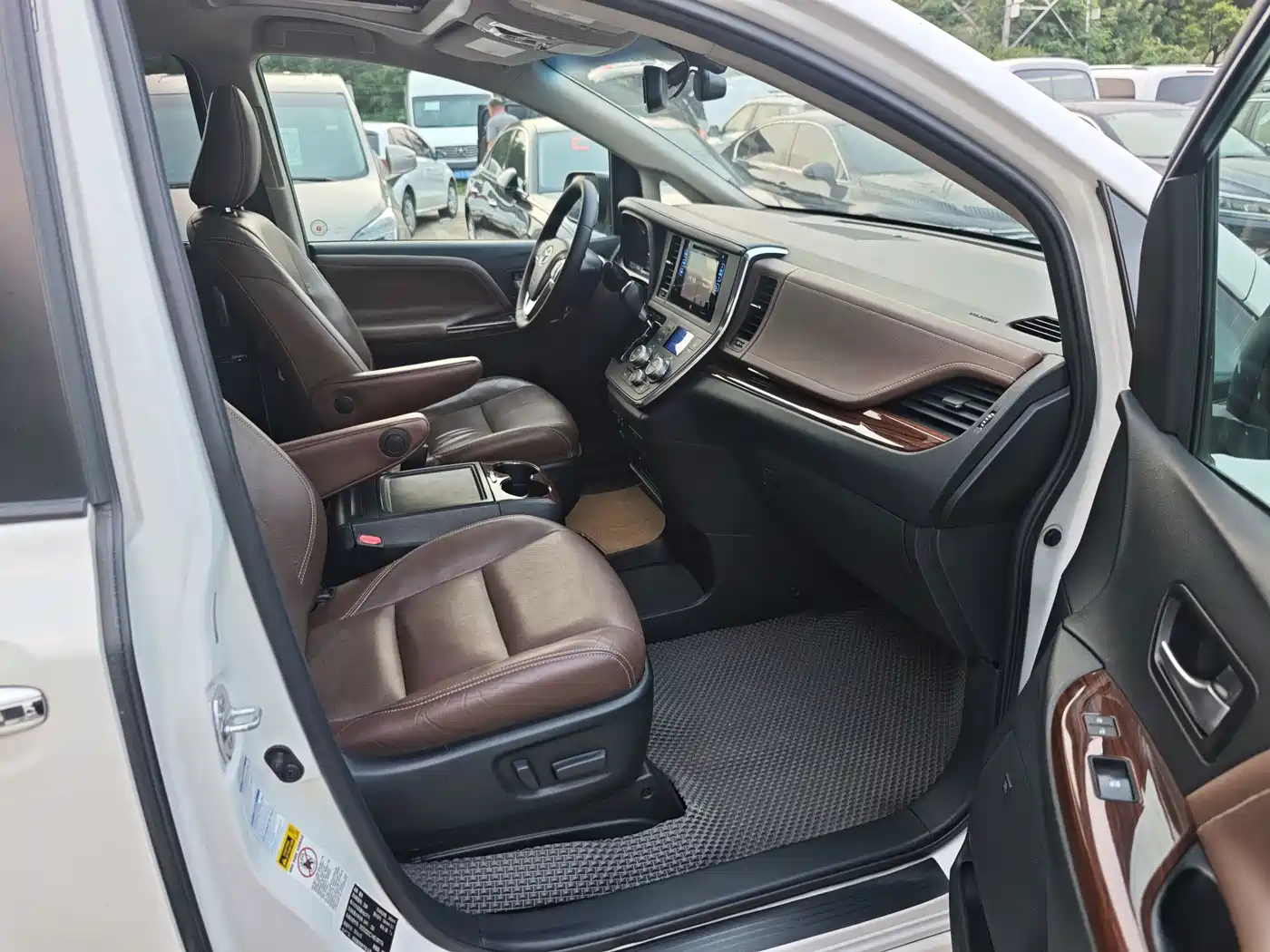 Toyota Sienna 2017 2015 3.5L 4WD L