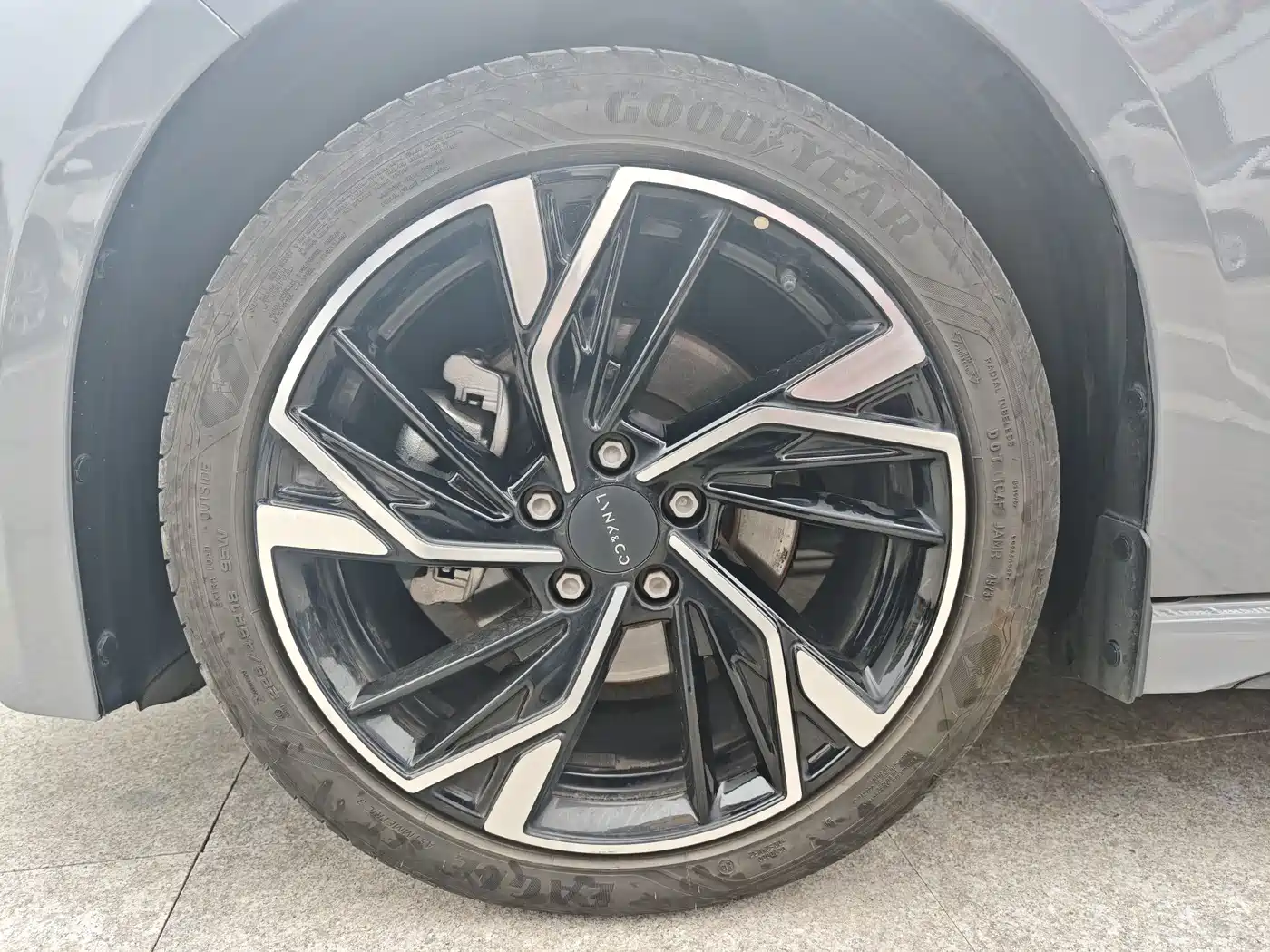 Lynk & Co 03 2023 2.0TD DCT Jin Pro фото 16