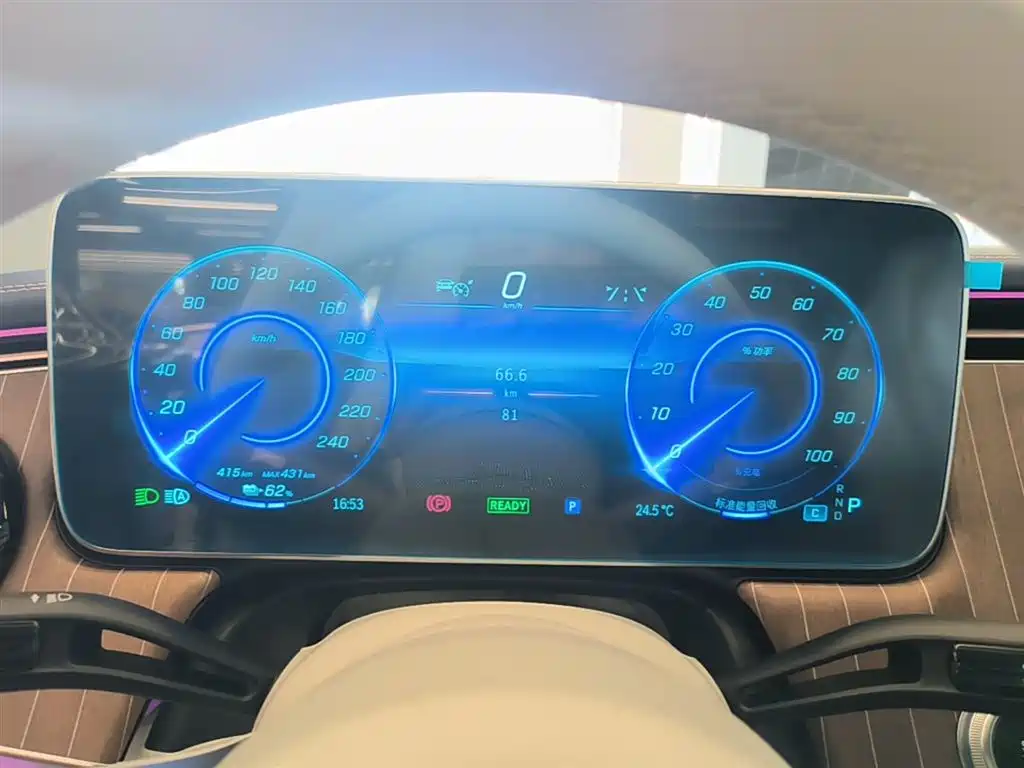 Mercedes-Benz EQE 2025 500 4MATIC Pioneer фото 12