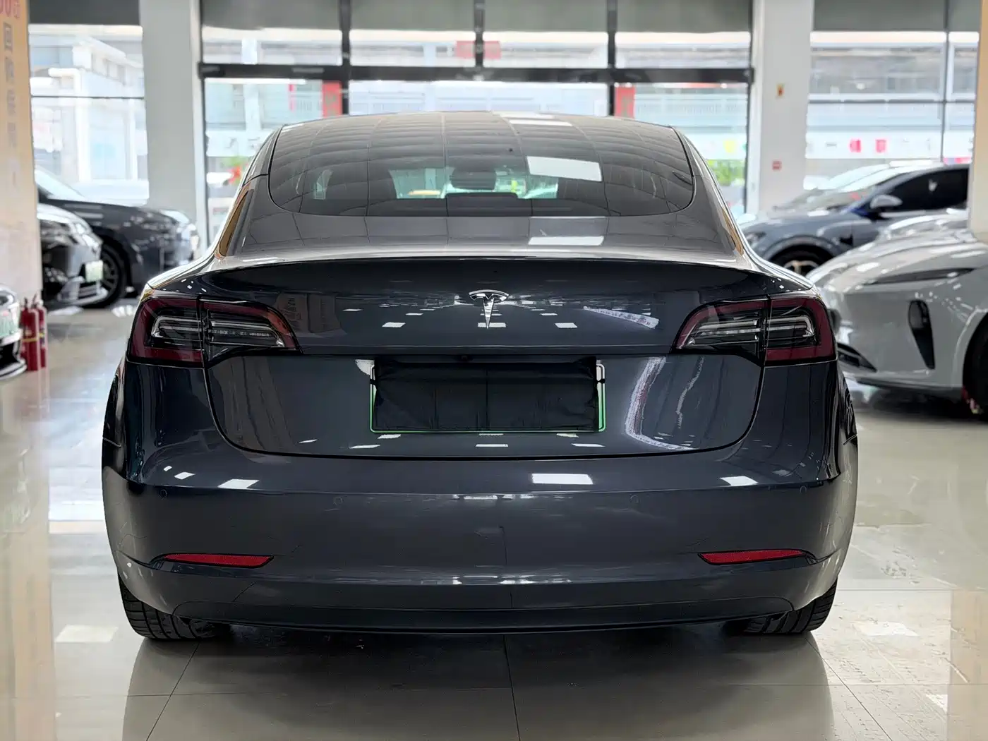 Фото 5 - Tesla Model 3