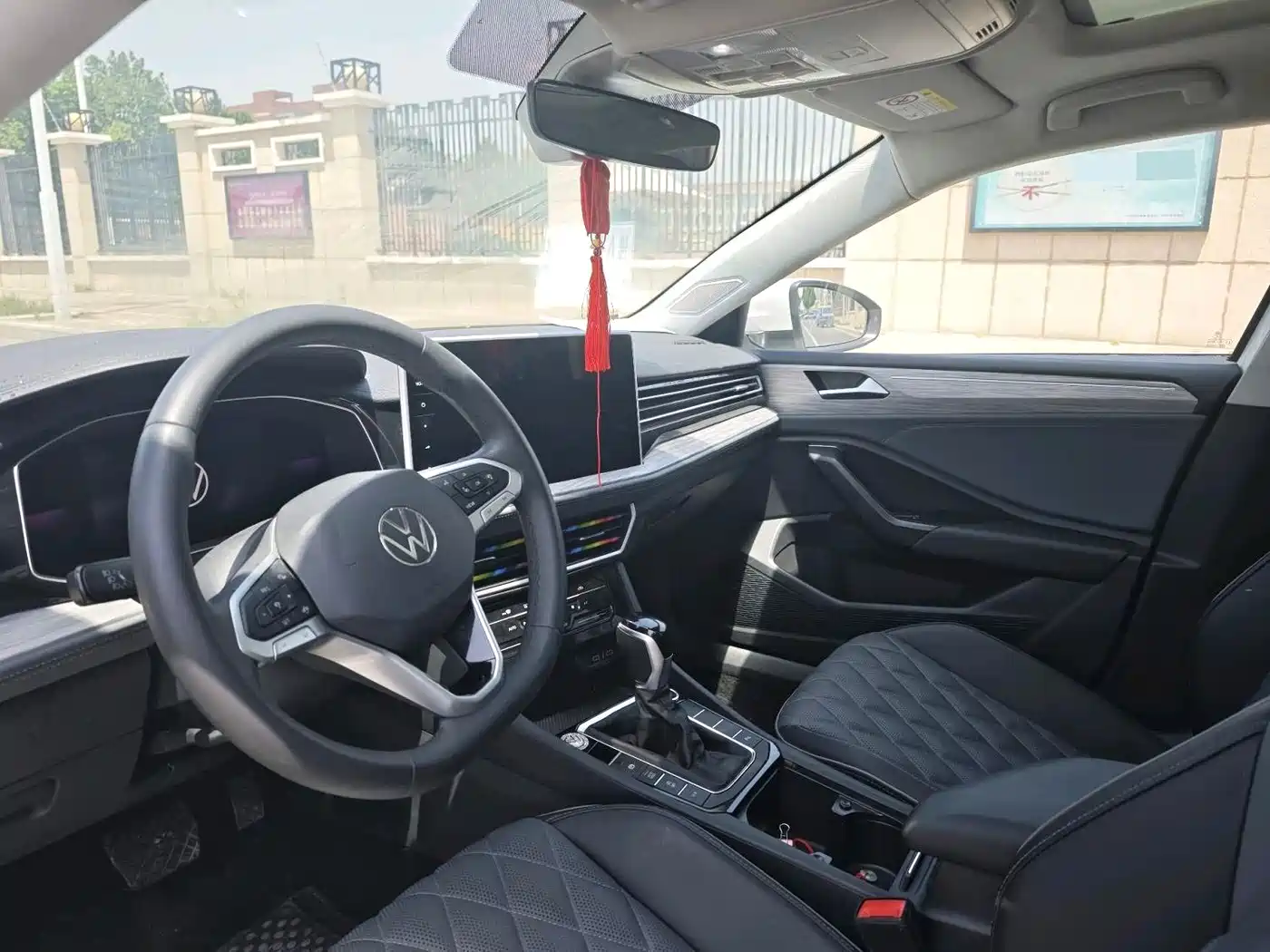 Volkswagen Sagitar 2023 Model Year 280TSI DSG Surpass Edition фото 7