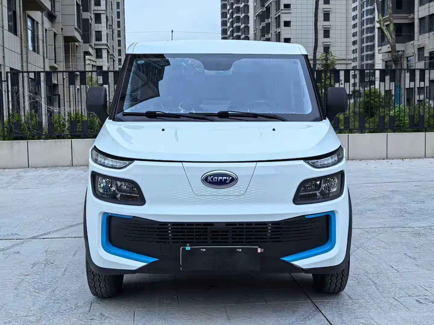 Фото 2 - Karry Dolphin EV