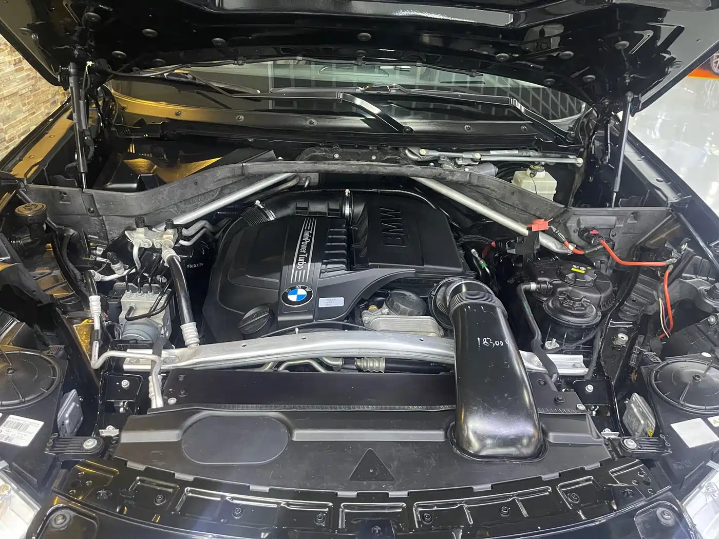 BMW X5 (Import) 2014 xDrive35i Leading фото 19