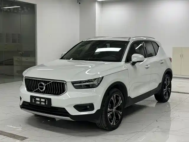 Volvo XC40 2021