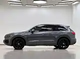 Фото 5 - Volkswagen Touareg