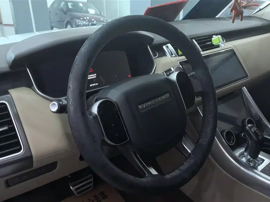 Land Rover Range Rover Sport 2016 Model 3.0 SC V6 HSE DYNAMIC фото 15