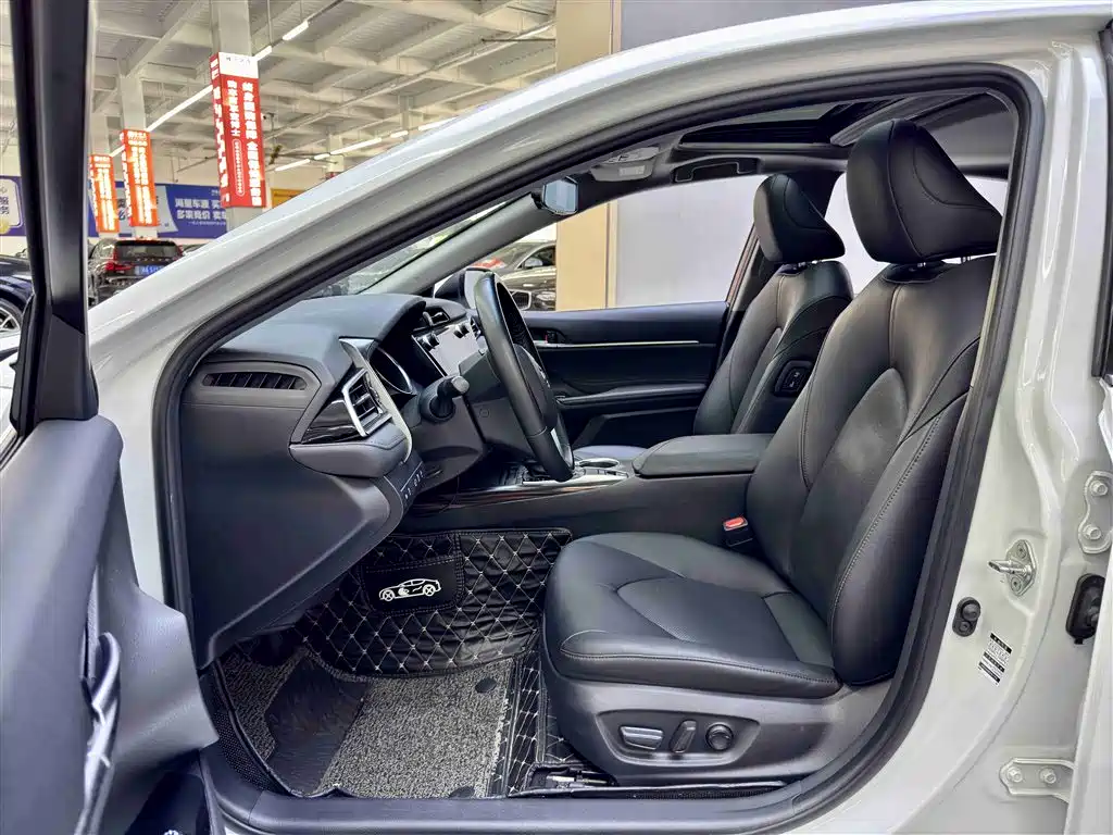 Toyota Camry 2019 2.0G Luxury Edition China VI фото 5