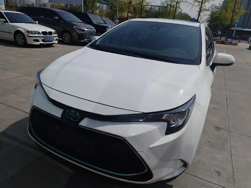 Toyota Levin 2022 Dual Engine 1.8H E-CVT Luxury Edition фото 3
