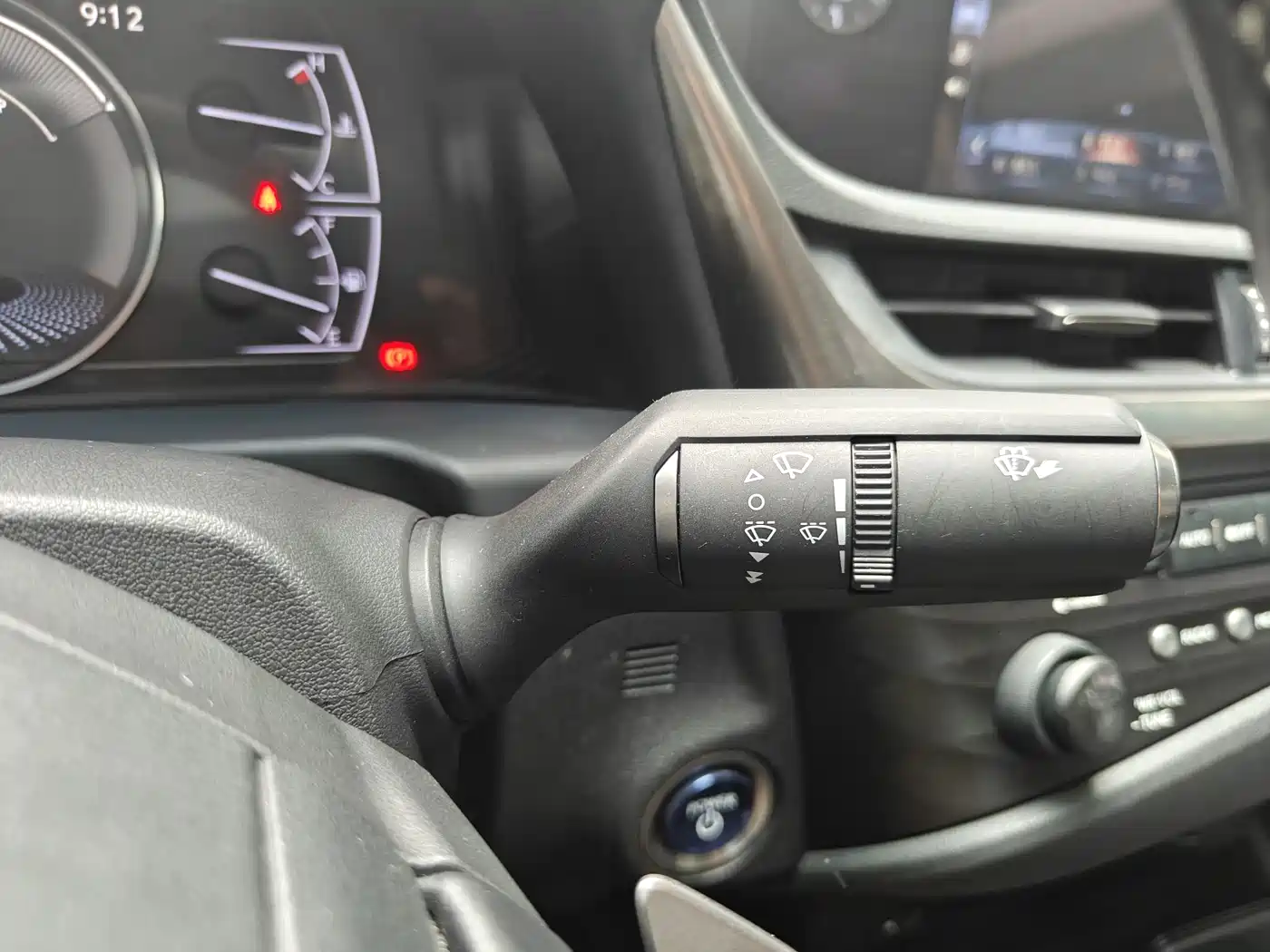 Lexus ES 2018 300h Excellence Edition China V фото 19
