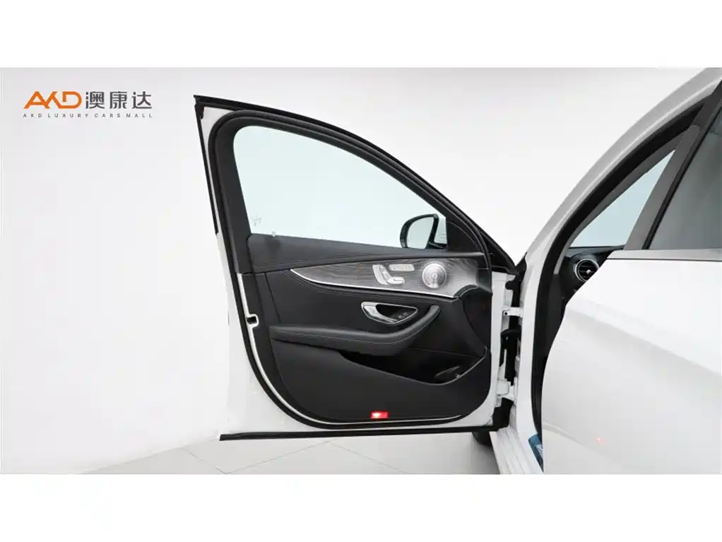 Mercedes-Benz E-Class 2021 E 300 L Sport Premium фото 10