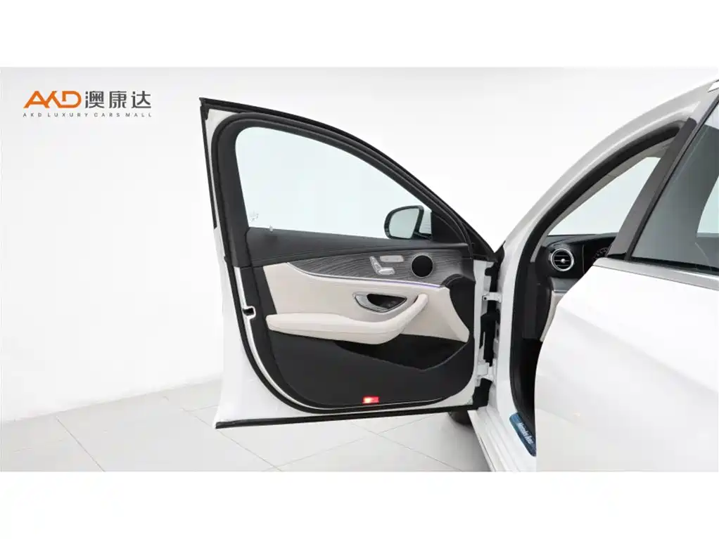 Mercedes-Benz E-Class 2022 Second Facelift E 300 L Sport Fashion фото 10