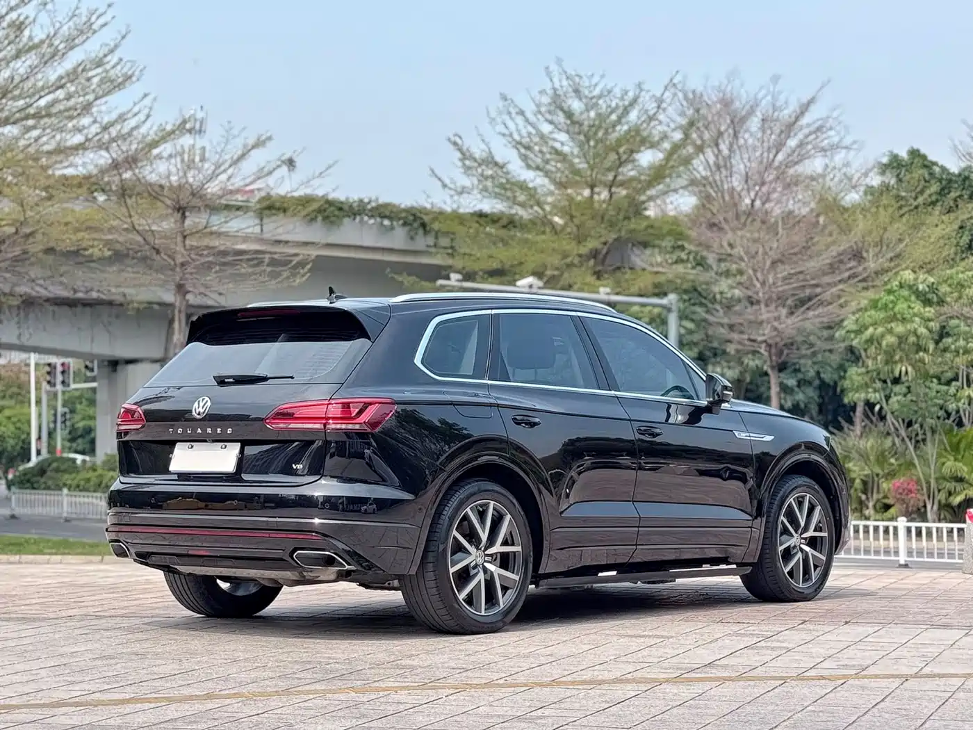 Volkswagen Touareg 2019 3.0TSI Sharp Edge Edition China VI фото 6