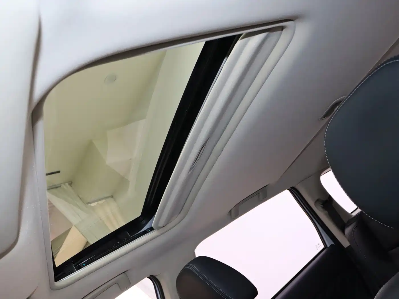 Mitsubishi Outlander 2019 2.4L 4WD Deluxe Edition 5-Seater China VI фото 11