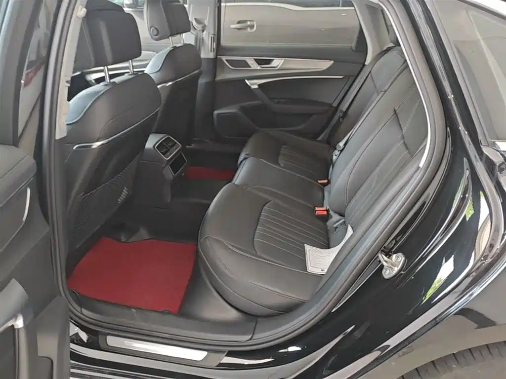 Audi A6L 2023 45 TFSI Premium Selection Elegance фото 13