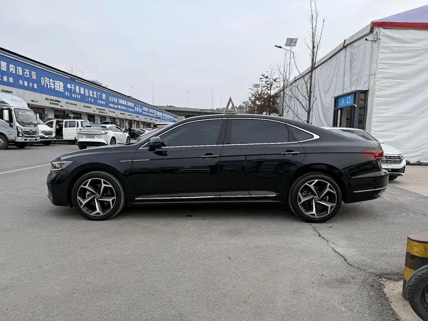 Volkswagen Passat 2023 330TSI Starlight Elite Edition фото 9