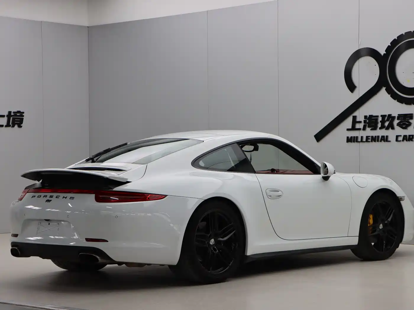 Porsche 911 2015 Carrera 4 3.4L Style Edition фото 6